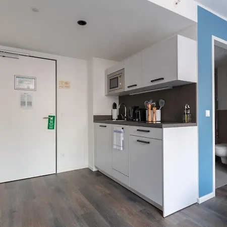 Aparthotel Limehome 3*