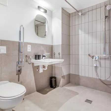 Aparthotel Limehome 3*