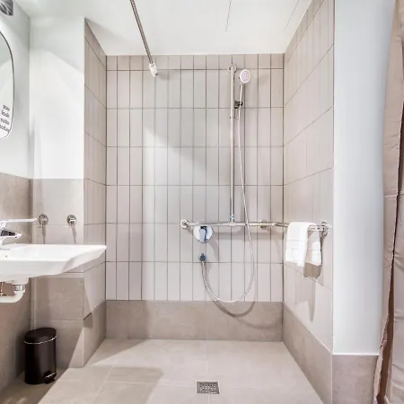 Limehome Aparthotel 3*