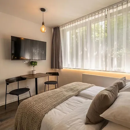 Limehome Munich Olschewskibogen 3* München