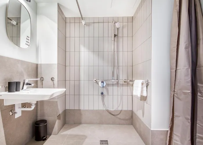 Limehome Aparthotel 3*